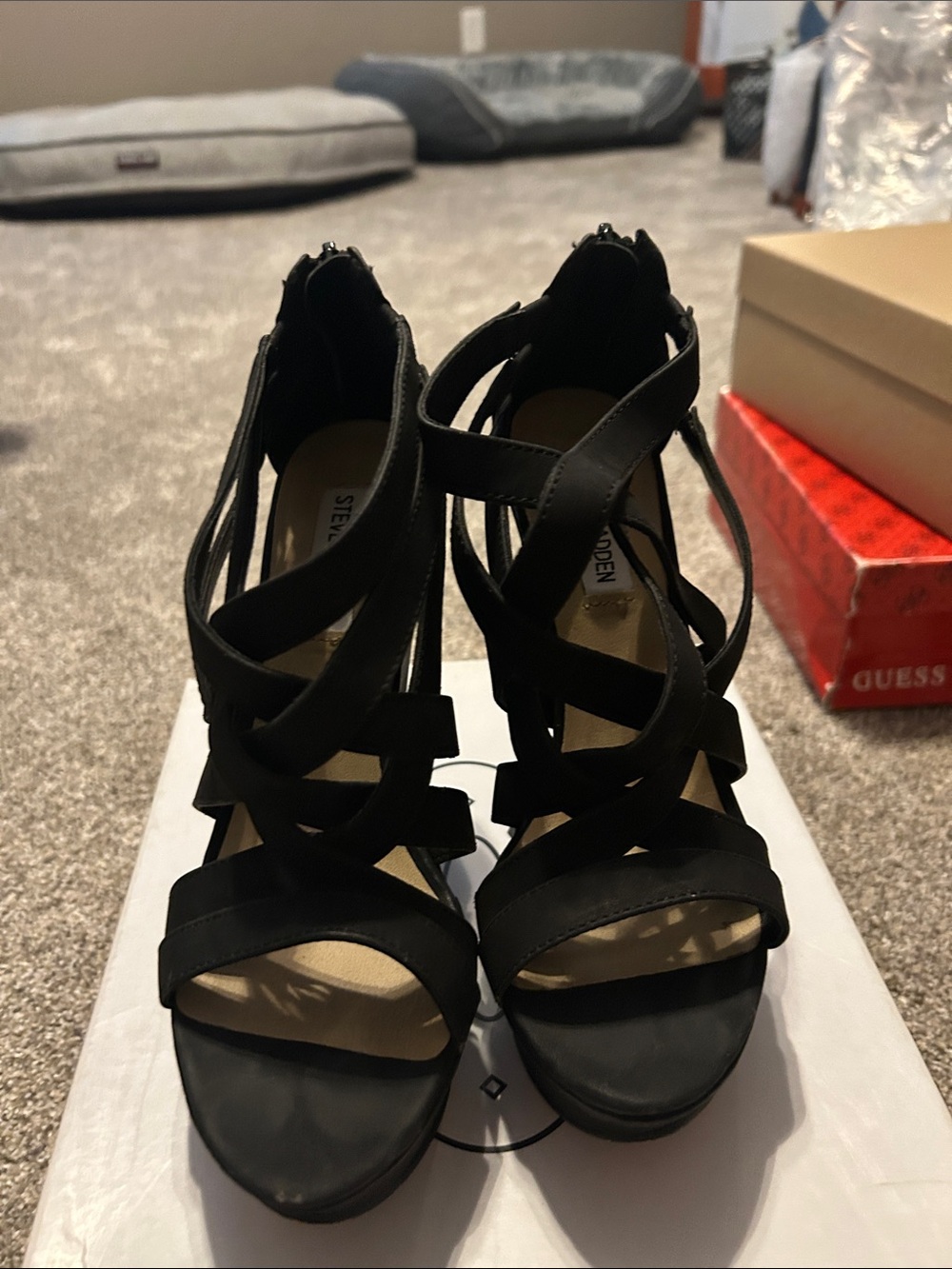 Steve Madden Black Strappy Wedge Sandals - Women's Fashion Heel - Picture 2 of 3